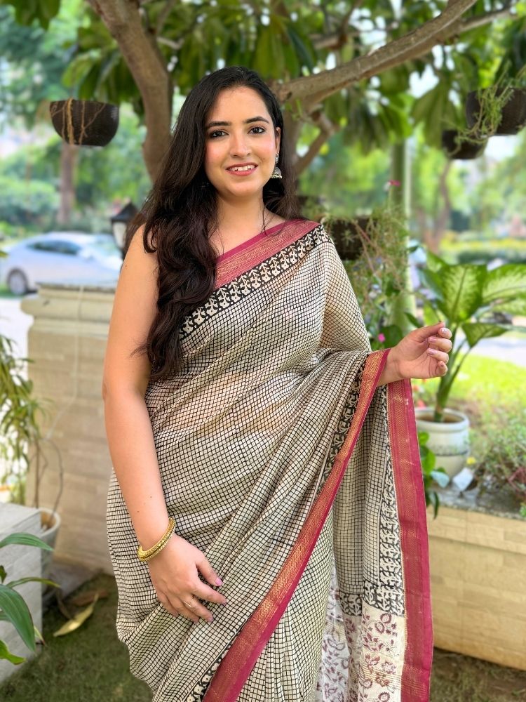 Royal Harmony – Black & Pink Maheshwari Silk Cotton Saree with Check Print